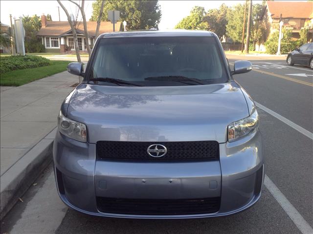 Scion xB 2009 photo 4