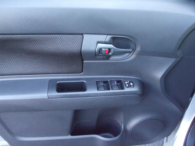 Scion xB 2009 photo 13