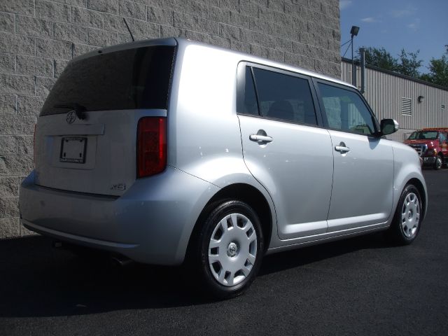 Scion xB 2009 photo 9