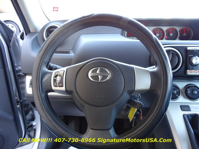 Scion xB 2010 photo 21