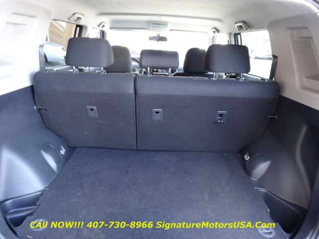 Scion xB 2010 photo 22