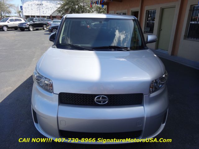 Scion xB 2010 photo 36