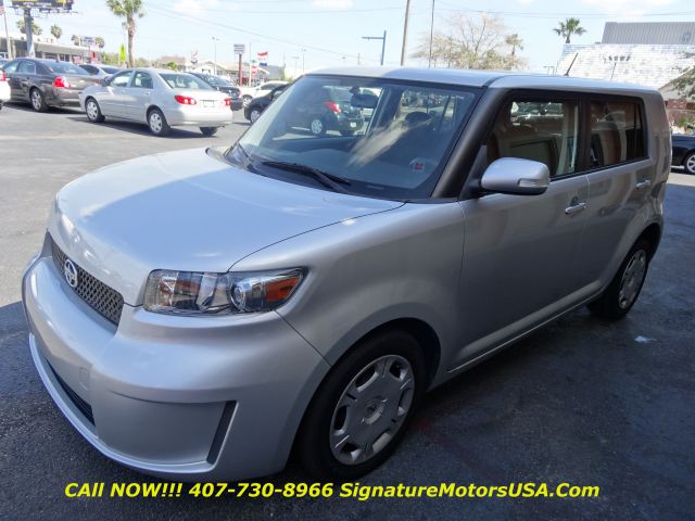 Scion xB 2010 photo 39