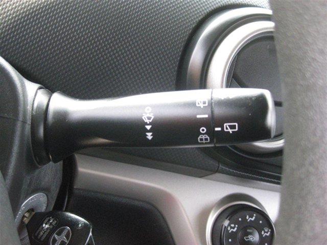 Scion xB 2010 photo 19