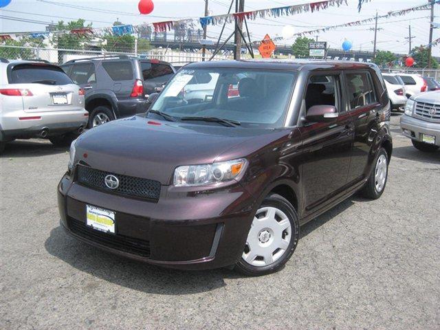 Scion xB 2010 photo 24