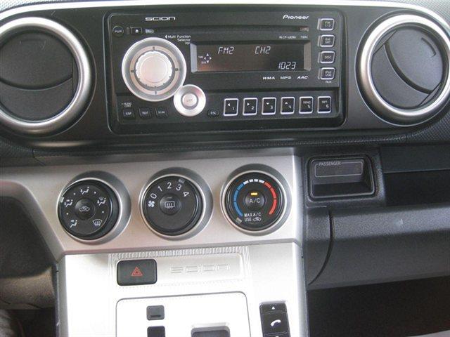 Scion xB 2010 photo 28