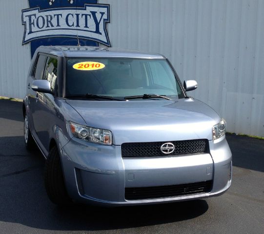 Scion xB 2010 photo 3