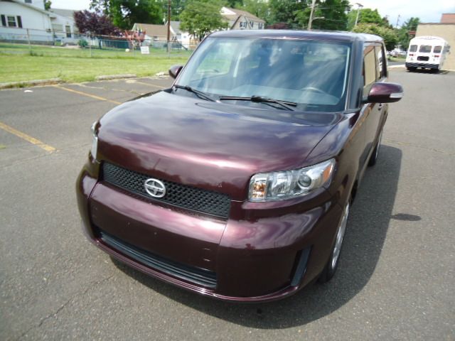 Scion xB 2010 photo 10