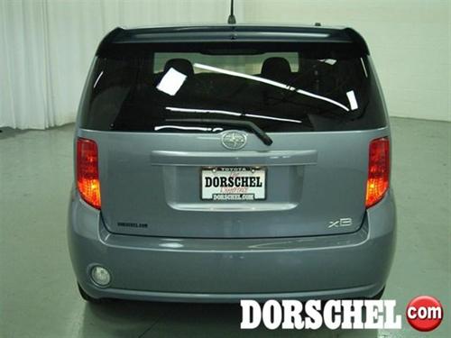 Scion xB 2010 photo 1