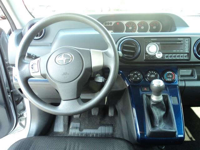 Scion xB 2010 photo 11