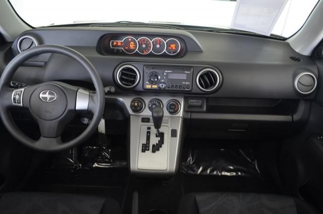 Scion xB 2012 photo 5