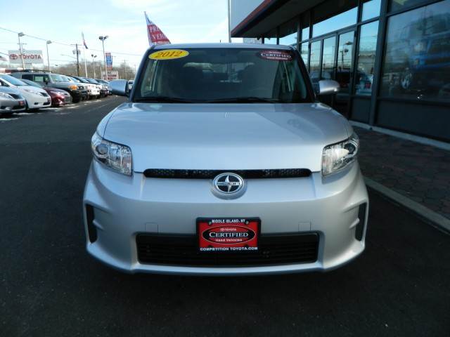 Scion xB 2012 photo 4