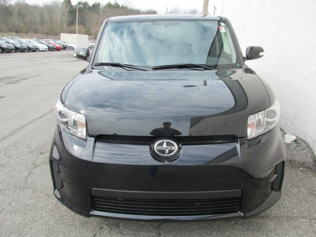 Scion xB 2012 photo 4