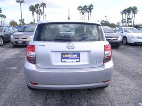 Scion xD 2008 photo 2