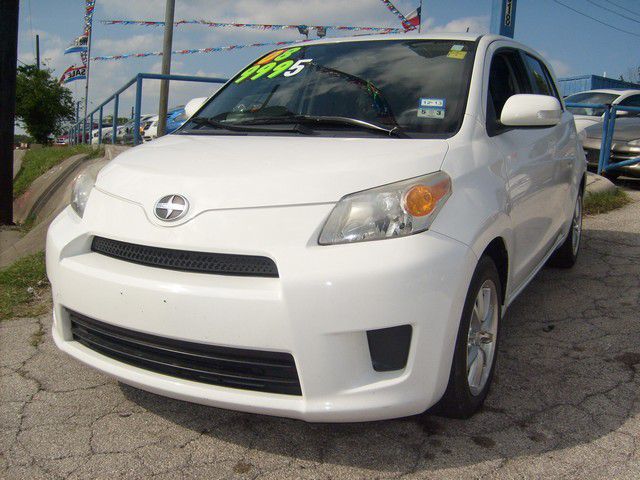 Scion xD 2008 photo 10