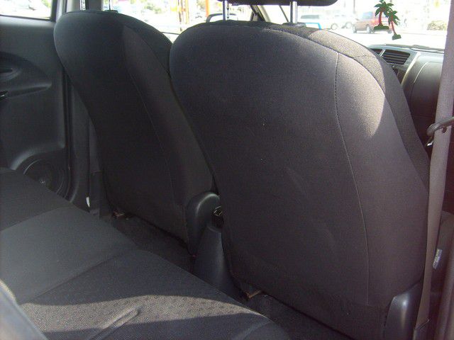 Scion xD 2008 photo 16