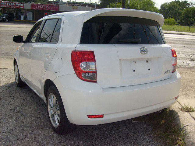 Scion xD 2008 photo 19