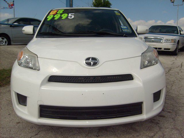 Scion xD 2008 photo 29