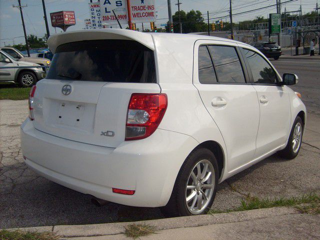 Scion xD 2008 photo 33