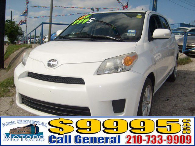 Scion xD 2008 photo 35