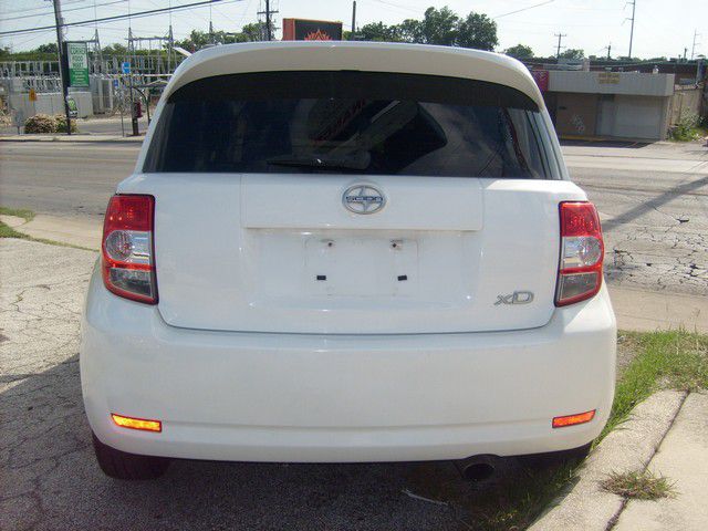 Scion xD 2008 photo 5