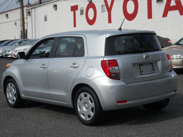 Scion xD 2008 photo 2