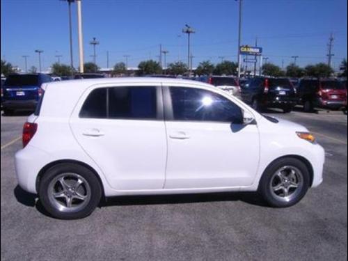 Scion xD 2008 photo 1