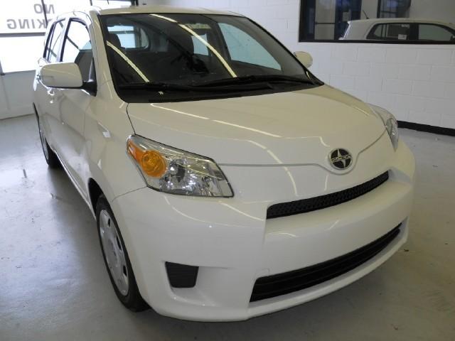 Scion xD 2010 photo 4