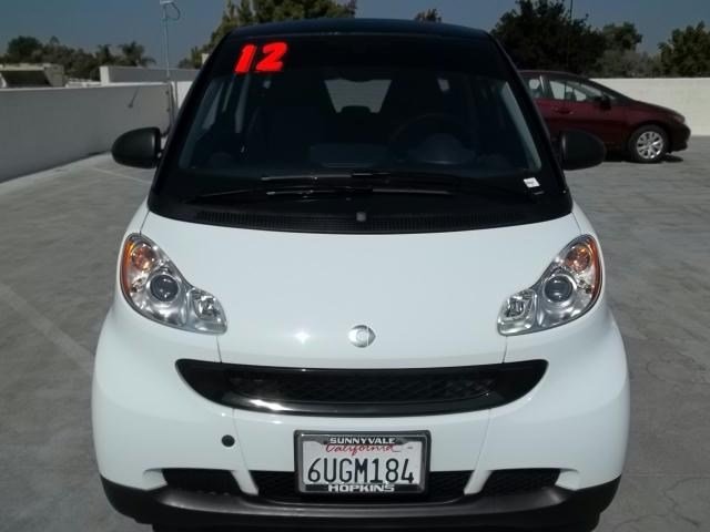 Smart fortwo 2012 photo 2