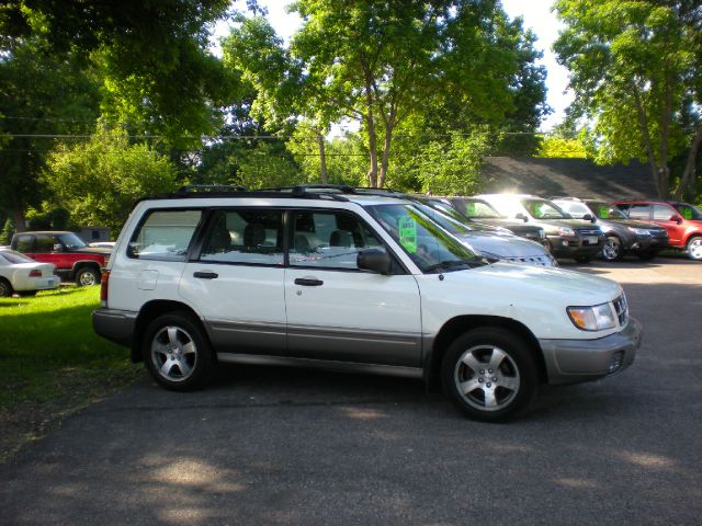 Subaru Forester 1998 photo 3