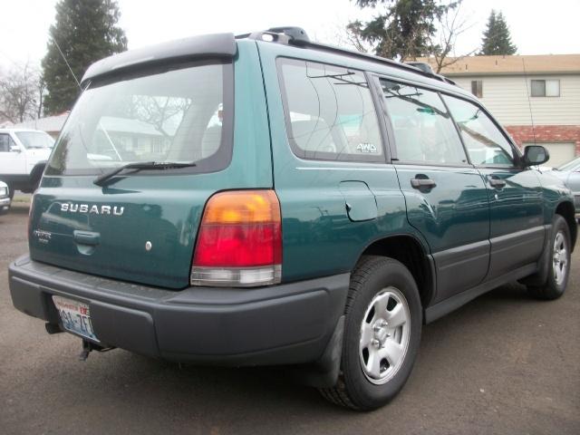 Subaru Forester 1998 photo 1