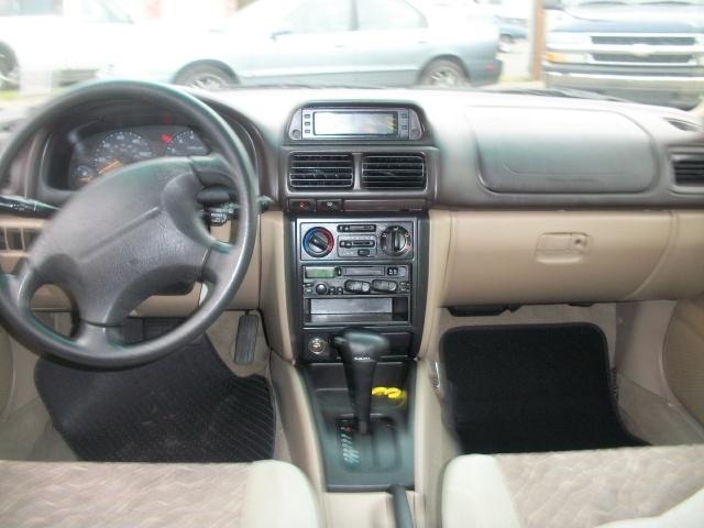 Subaru Forester 1998 photo 2