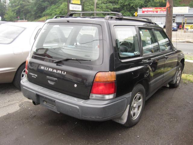 Subaru Forester 1998 photo 3