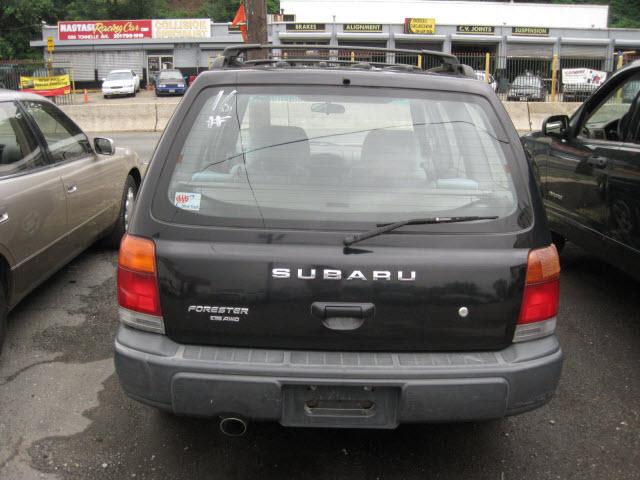 Subaru Forester 1998 photo 4