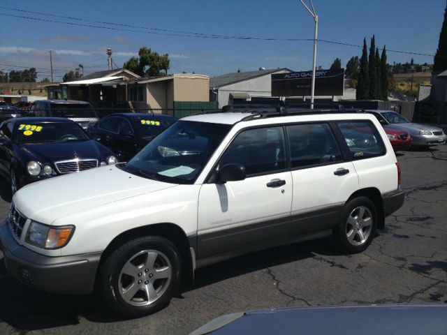 Subaru Forester 1998 photo 1