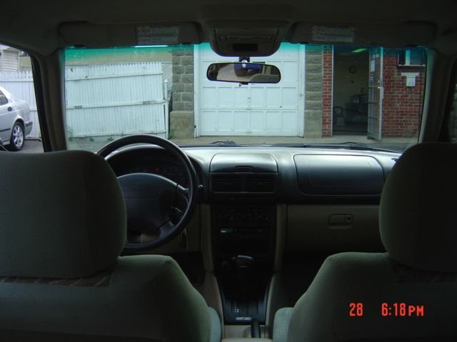 Subaru Forester 1998 photo 2