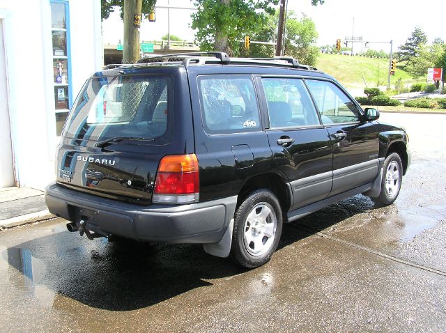 Subaru Forester 1998 photo 2