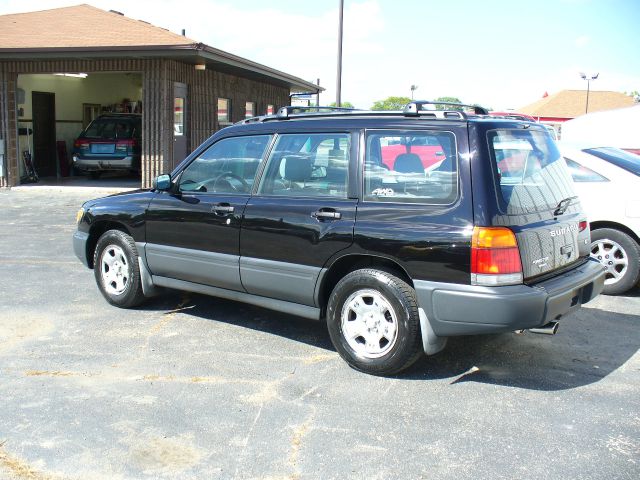 Subaru Forester 1998 photo 1