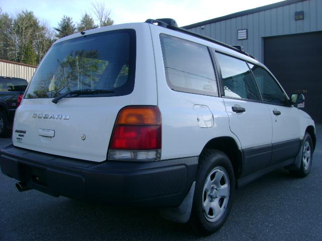 Subaru Forester 1998 photo 2