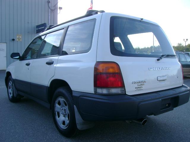 Subaru Forester 1998 photo 3