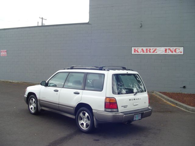 Subaru Forester 1999 photo 4