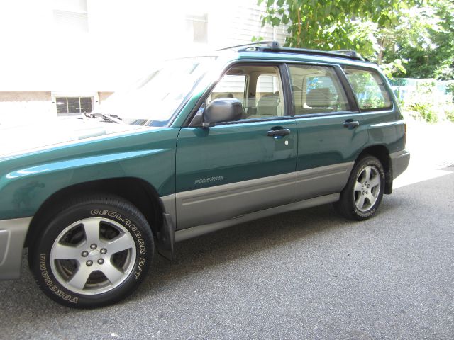 Subaru Forester 1999 photo 3