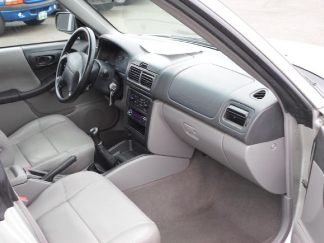 Subaru Forester 2000 photo 3