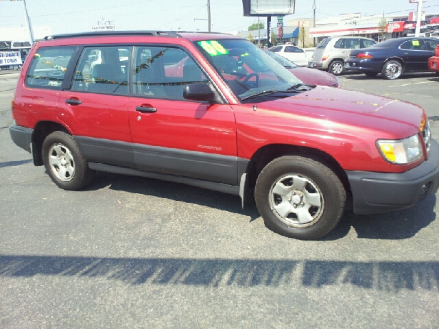 Subaru Forester 2000 photo 3