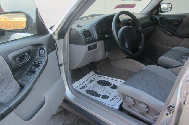 Subaru Forester 2000 photo 1