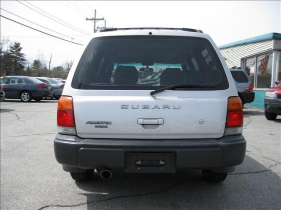 Subaru Forester 2000 photo 4