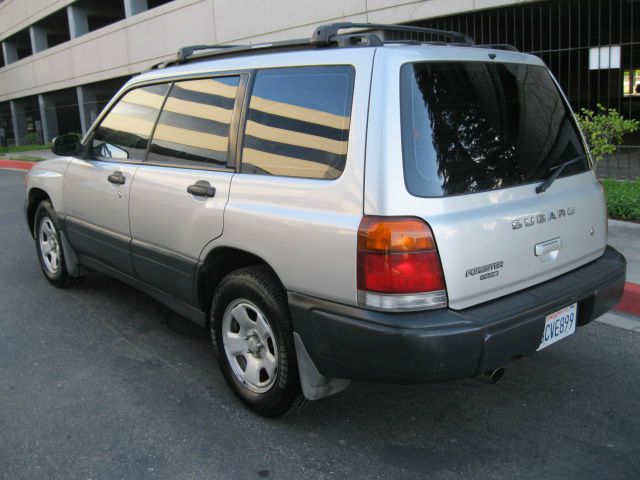 Subaru Forester 2000 photo 25