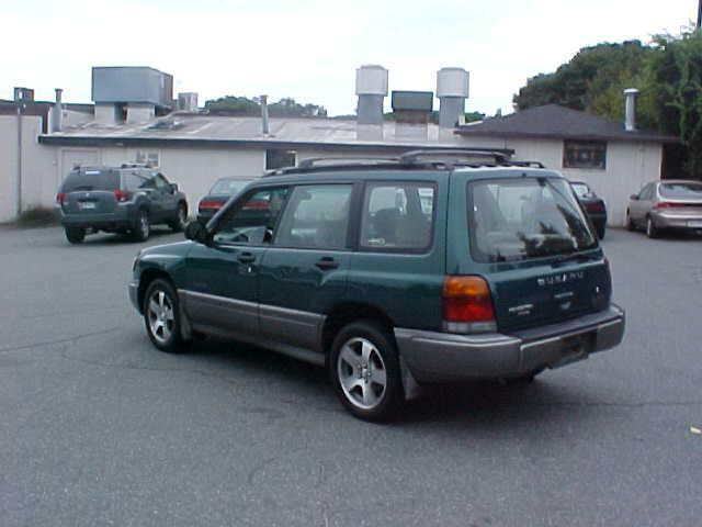 Subaru Forester 2000 photo 5