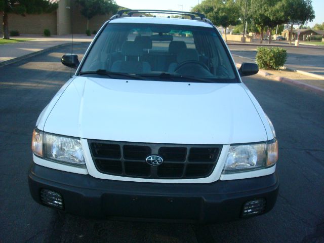 Subaru Forester 2000 photo 1