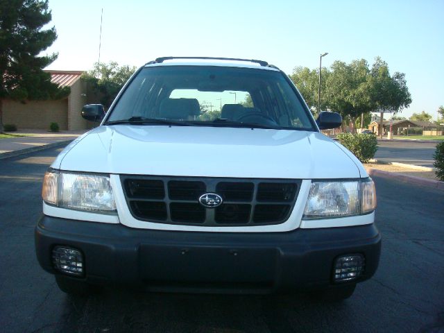 Subaru Forester 2000 photo 3